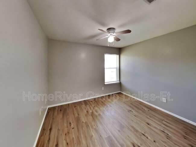 Building Photo - 207 Lake Wichita Dr