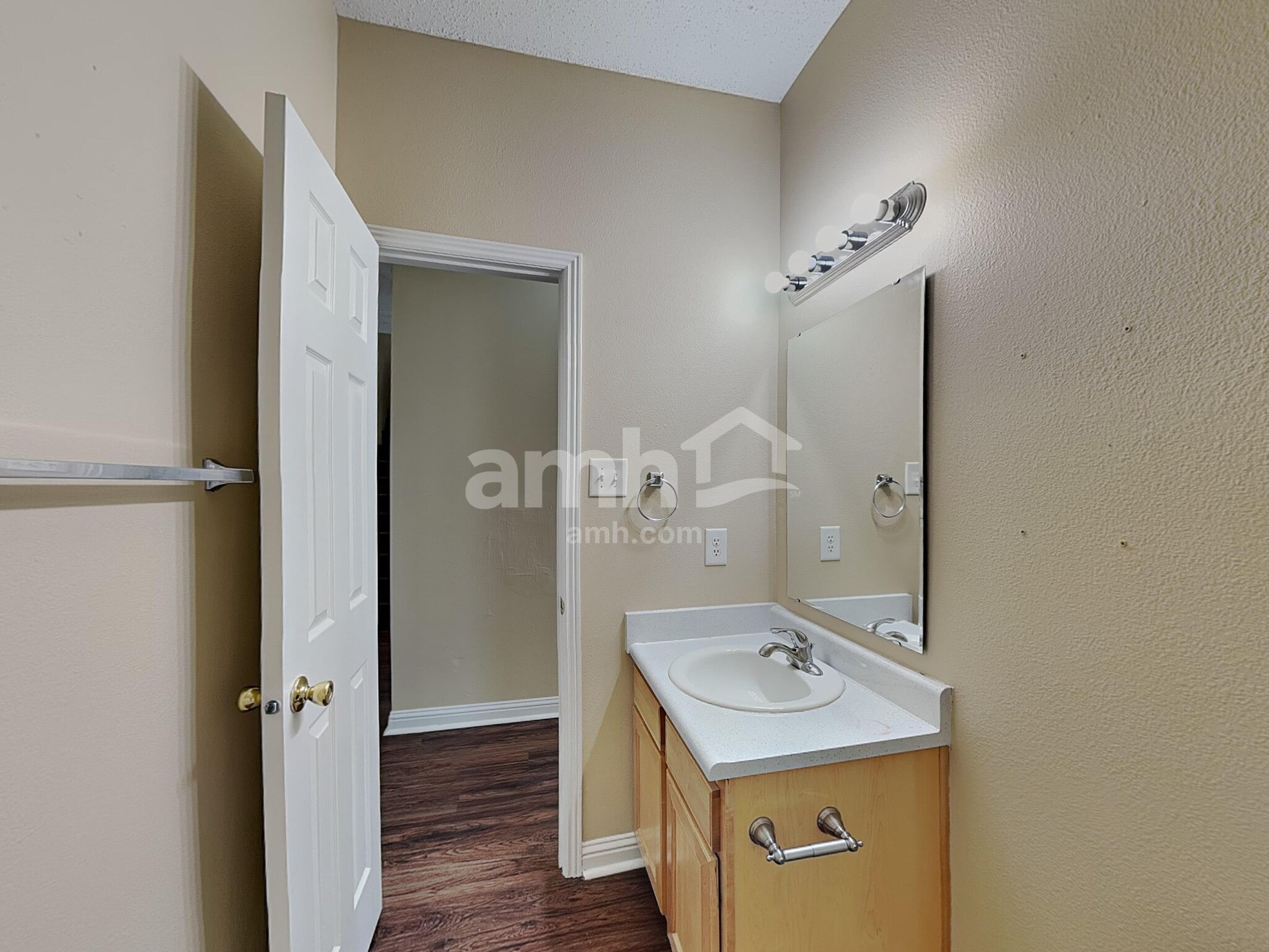 Building Photo - 12587 Majestic Way