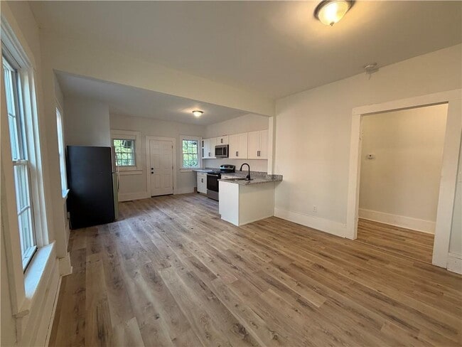 Building Photo - 1026 Inverness Ave