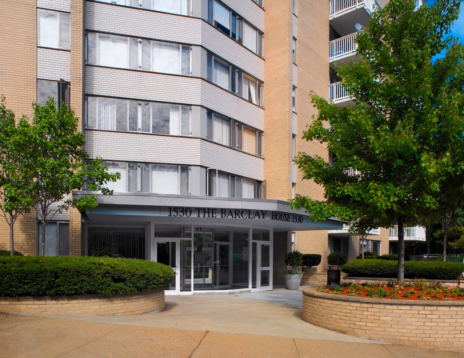 Building Photo - 1531 Beacon St