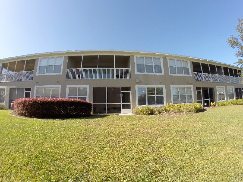 Building Photo - 4555 SW 52nd Cir