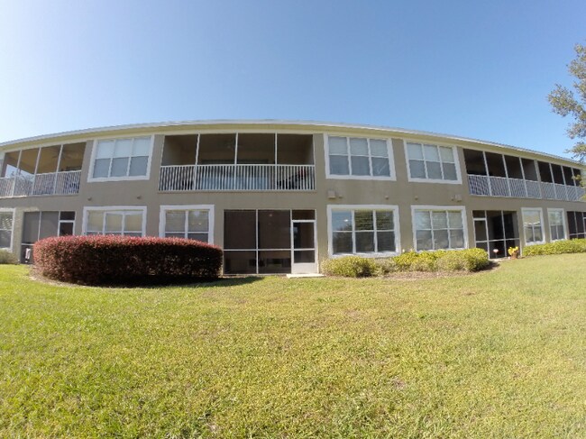 Building Photo - 4555 SW 52nd Cir