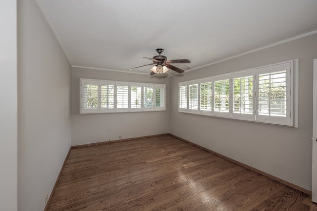 Building Photo - 832 Coolidge Dr