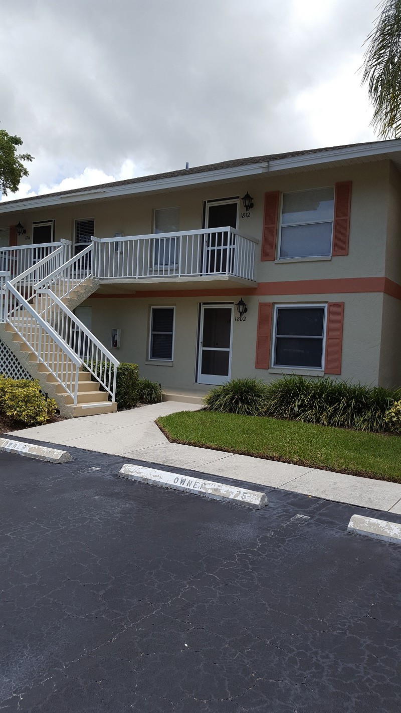 Building Photo - 1385 Mainsail Dr