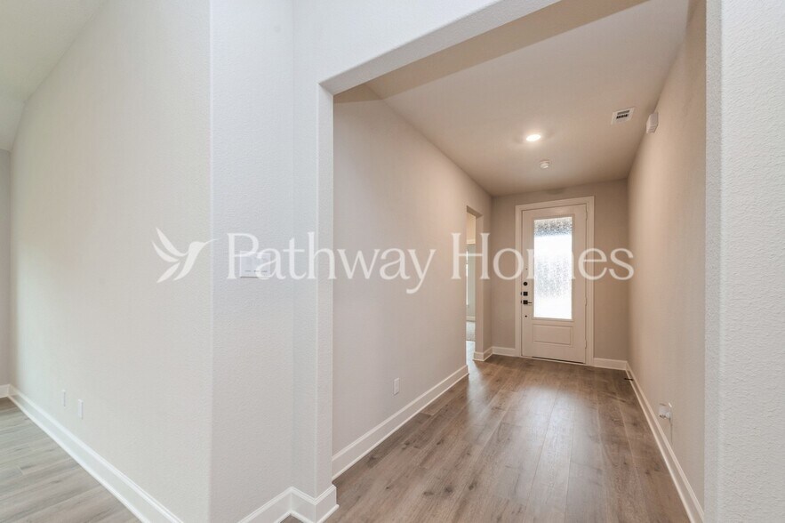 Building Photo - 1825 Atwood Dr