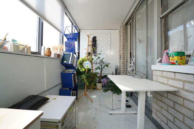 Building Photo - 6 Whittier Pl