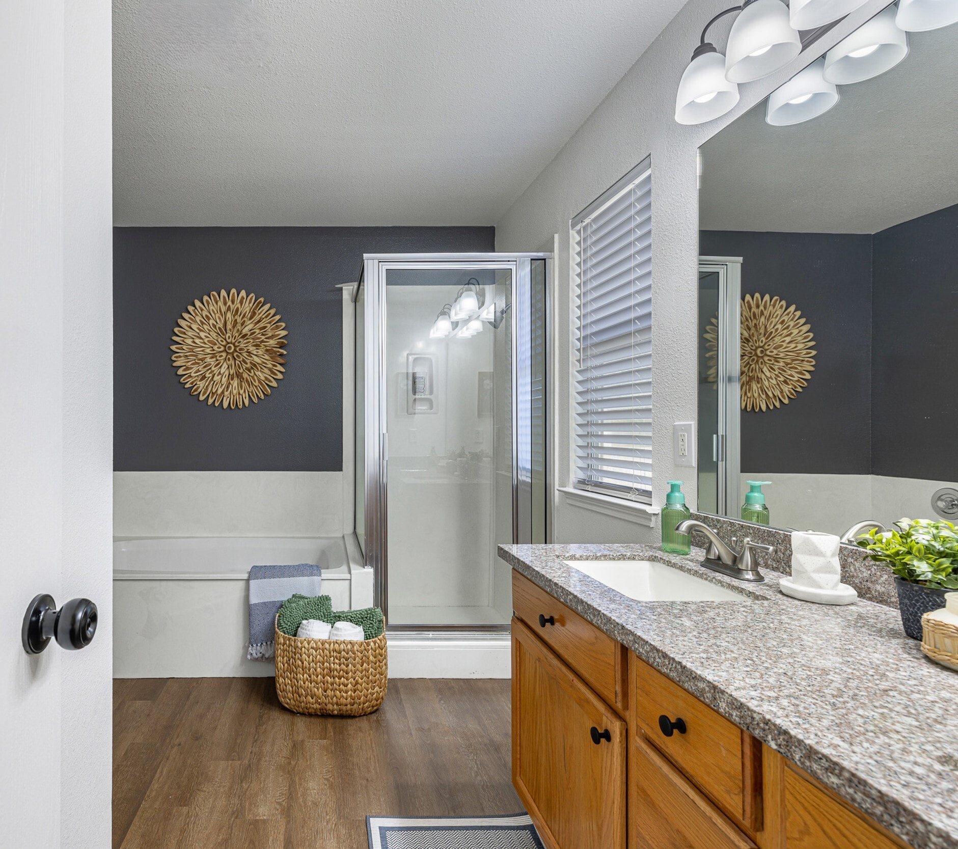 Building Photo - 3819 Westfield Dr