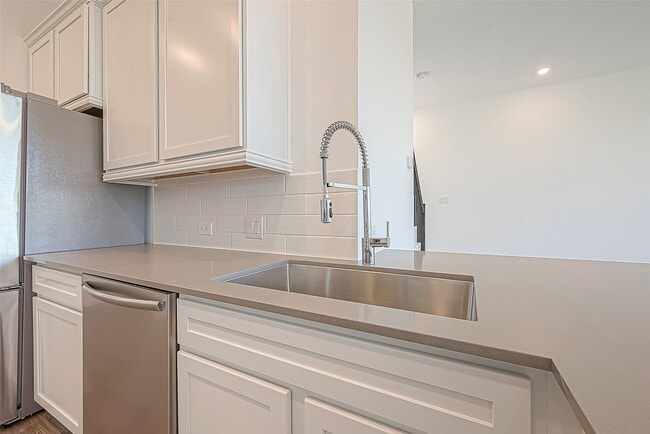 Building Photo - 5554 Amber Brook Ln