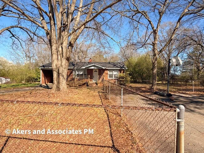 Building Photo - 104 Jackson Rd