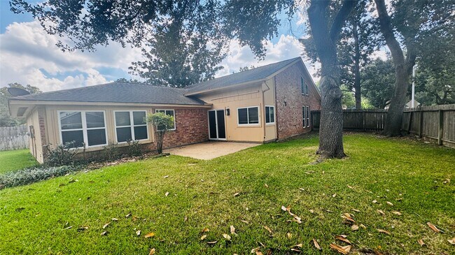 Building Photo - 1903 Brushy Creek Dr