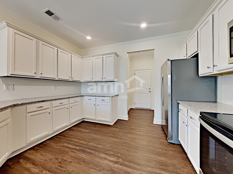 Building Photo - 588 Woodall Rd