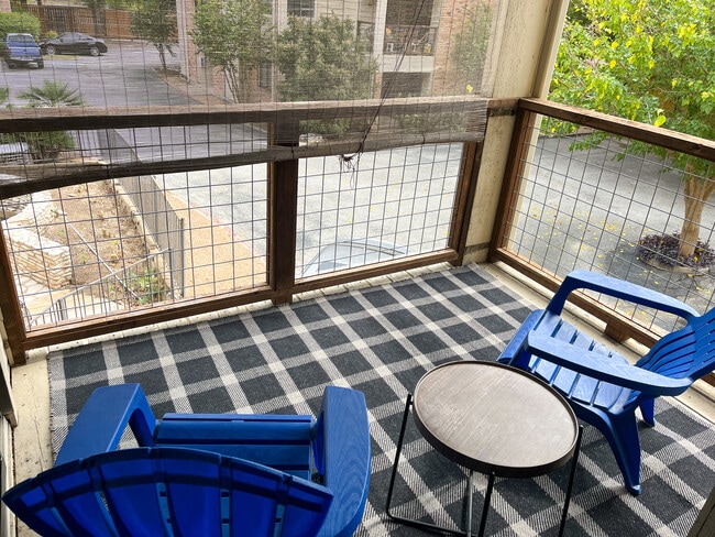 Main balcony - 421 W San Antonio St