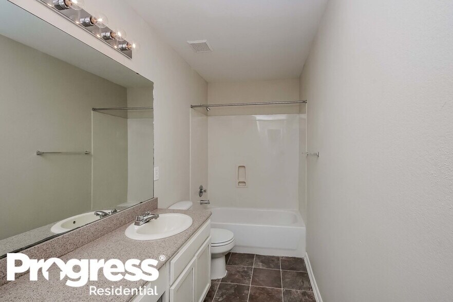 Building Photo - 20730 Dickinson Manor Ln