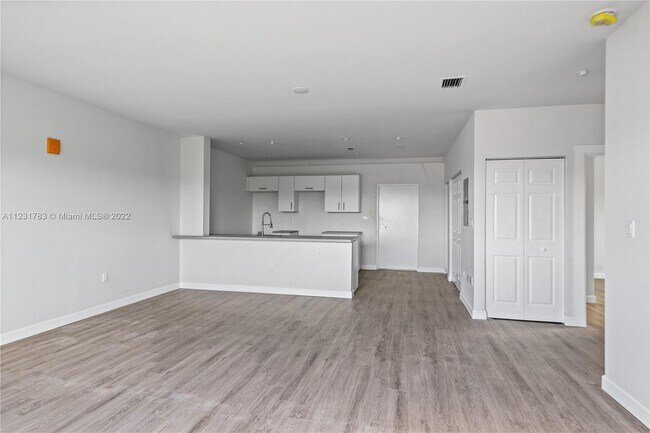 Building Photo - 2311 NW 22nd Ave
