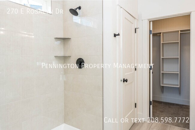 Building Photo - 270 E Rosalyn Dr