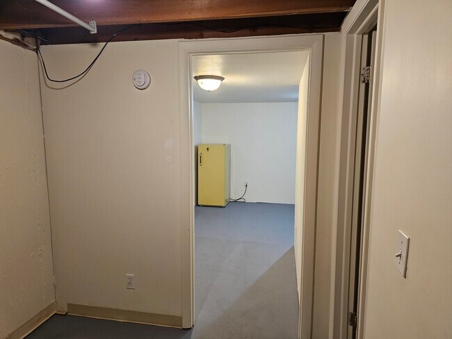 Building Photo - 1162 Cree Dr