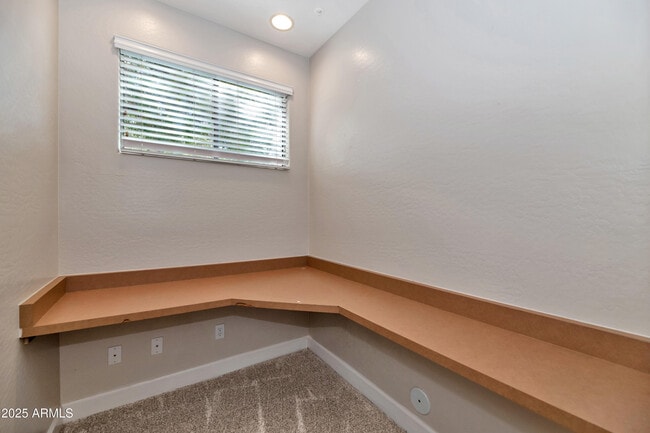 Building Photo - 8535 E Preserve Way
