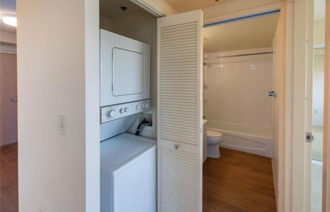 Building Photo - 94-302 Paiwa St