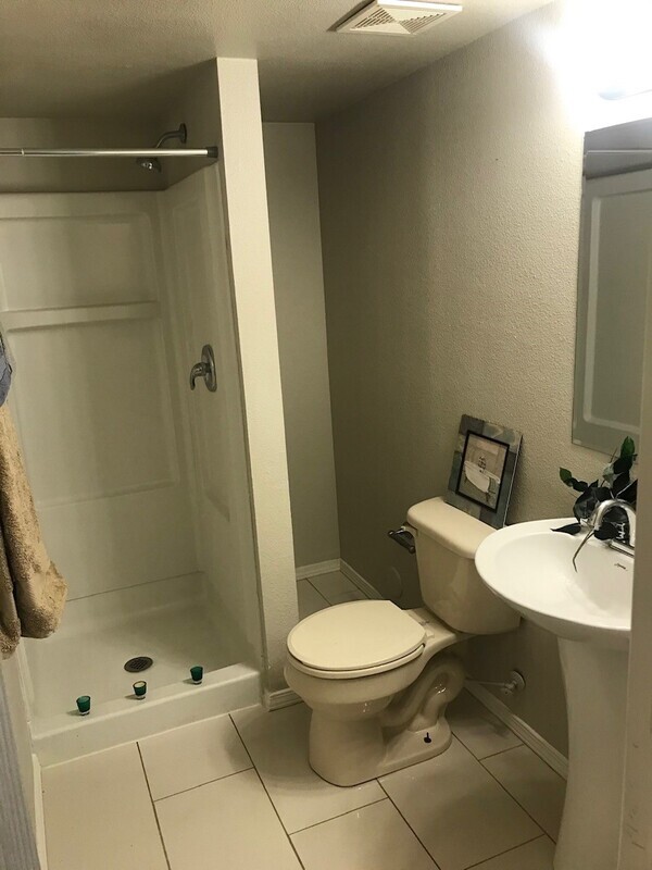 Building Photo - 716 Harvest Field Way