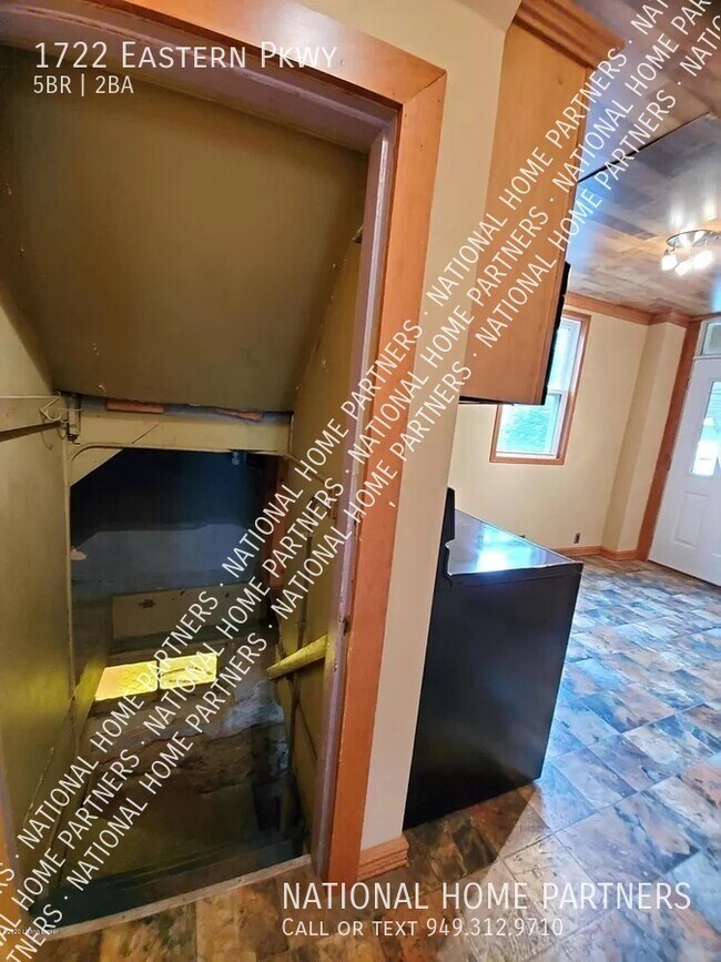 Building Photo - Rent to Own 5 bedroom with $15,000 Down - ...