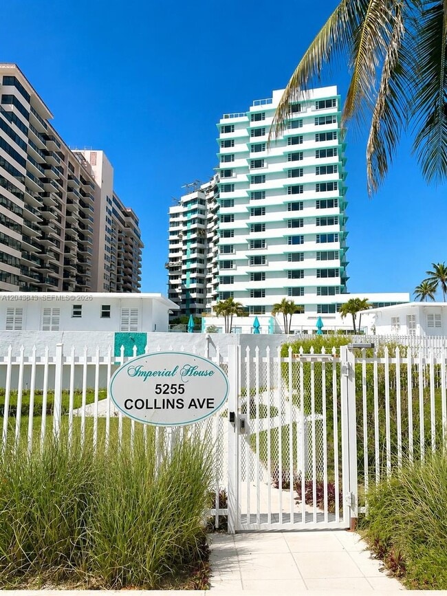 Building Photo - 5255 Collins Ave