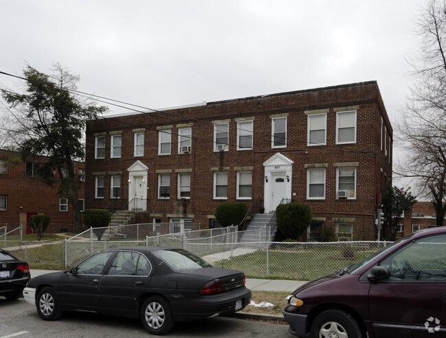 Primary Photo - 433 Brandywine St SE
