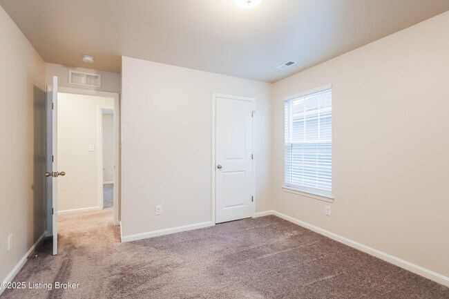 Building Photo - 11900 Parkside Vista Ln