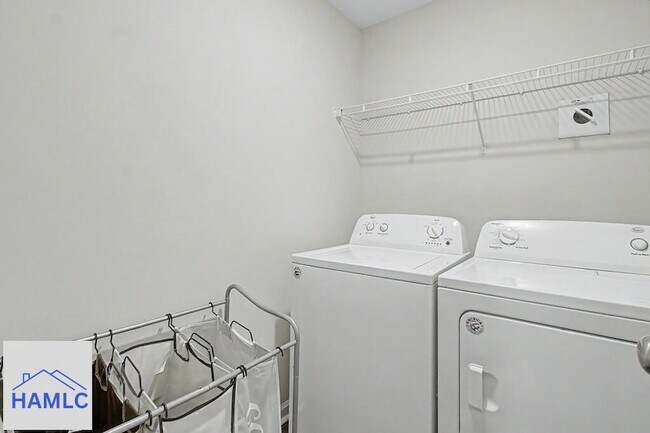Building Photo - 184 Courage Wy