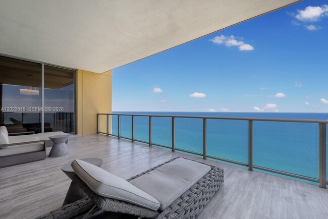 Building Photo - 17749 Collins Ave