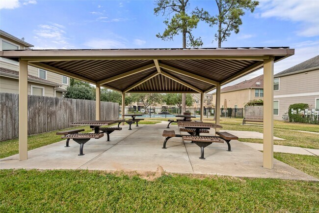 Building Photo - 16131 Sweetwater Fields Ln