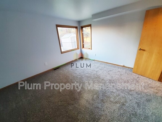 Building Photo - 2360 Village Square