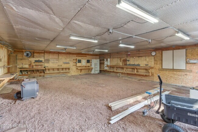 Building Photo - 218 Holly Ave