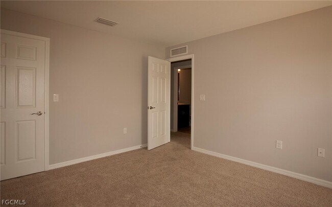 Building Photo - 3883 Tilbor Circle