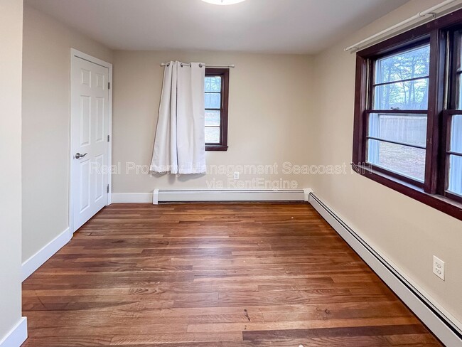 Building Photo - 241 Mallego Rd