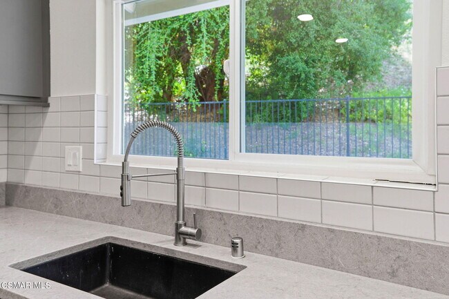 Building Photo - 30845 Catarina Dr