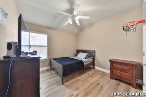 Building Photo - 722 Point Springs