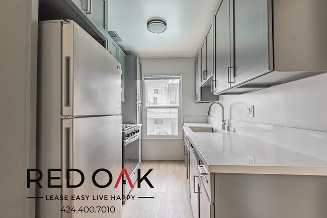 Building Photo - 112 N Normandie Ave