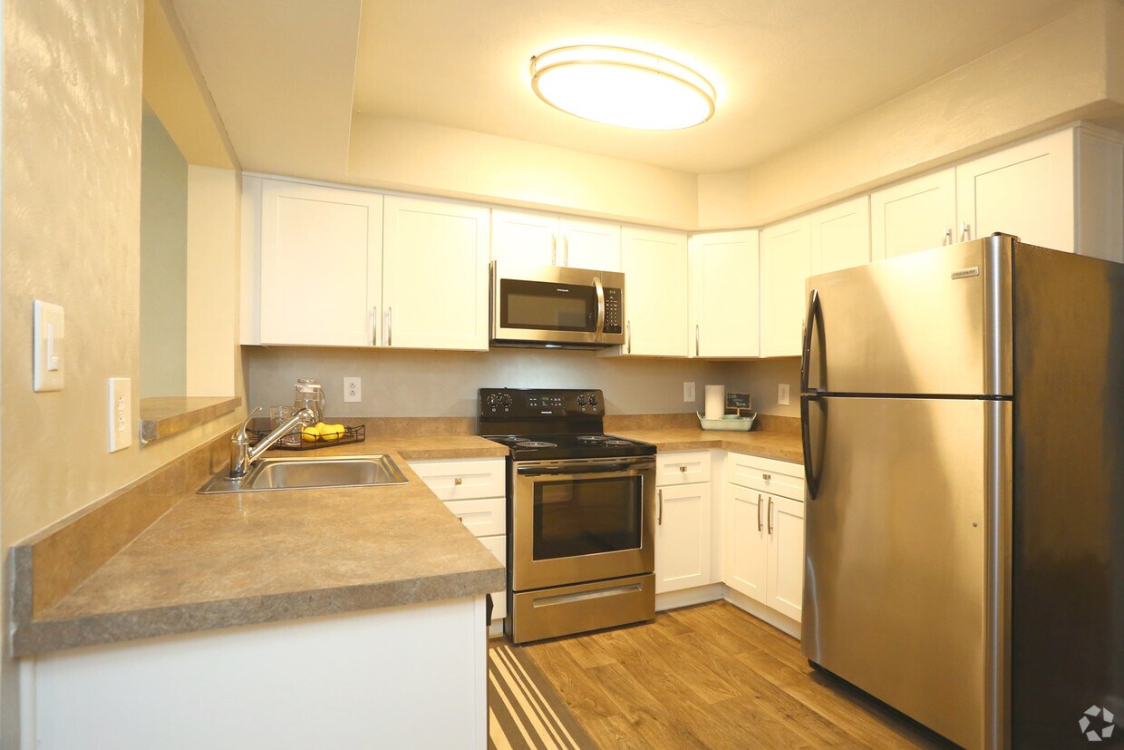 Arbor Trace Apartment Homes Virginia Beach Va Apartment Finder