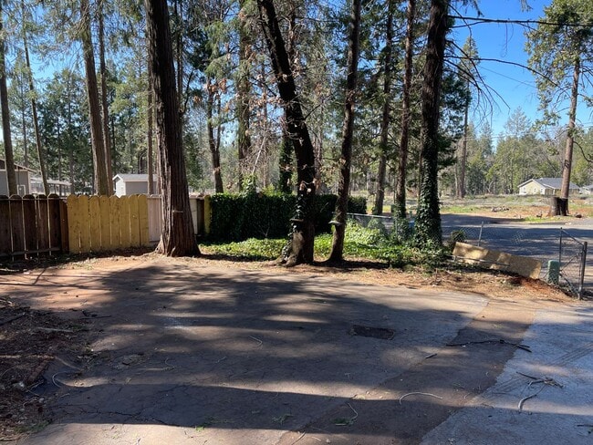 Building Photo - 2 Bedroom one bath Manufactured home on Cul De Sac