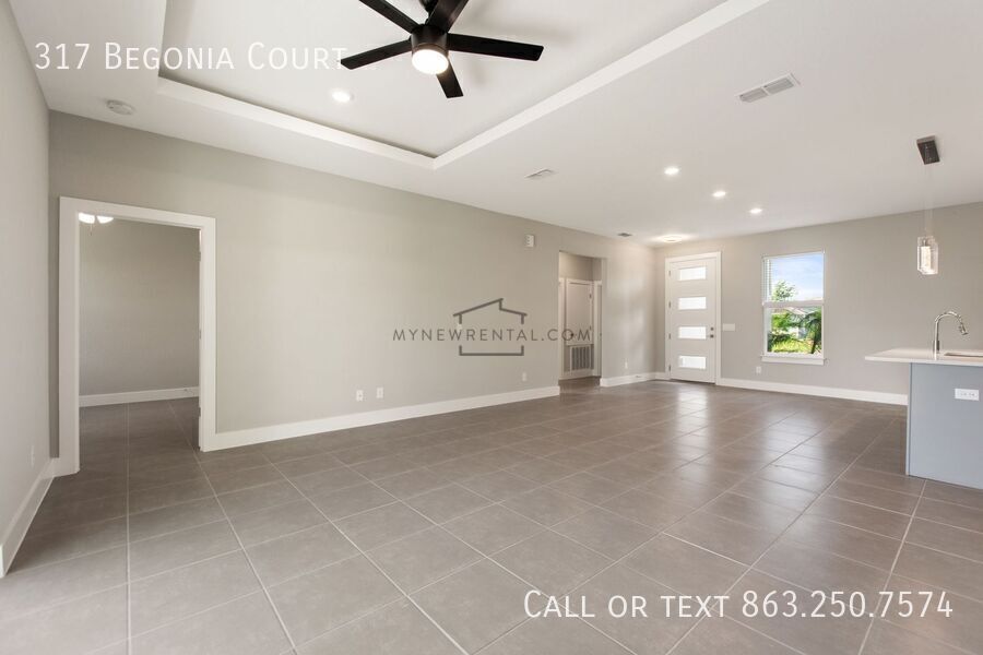 Building Photo - 317 Begonia Ct