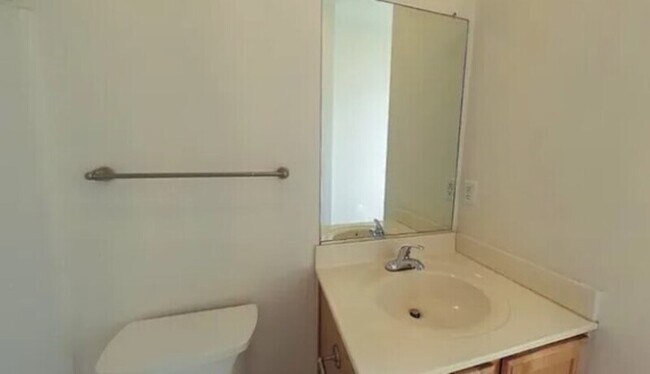 Building Photo - 301 Goshen St