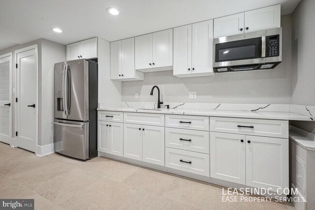 Building Photo - 4012 5th St NW