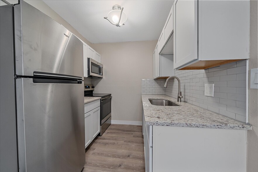 Kitchen - 4110 Hale Pky