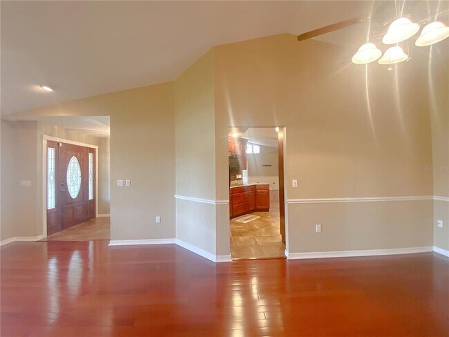 Building Photo - 994 Country Lake Cir
