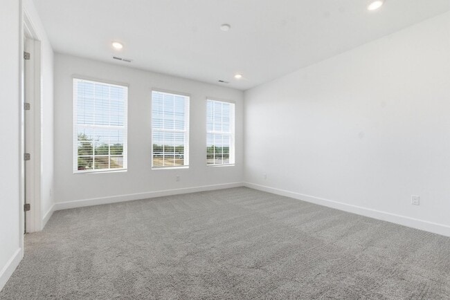 Building Photo - 320 Lynwood Station Blvd