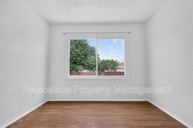 Building Photo - 626 Brightwood Ave