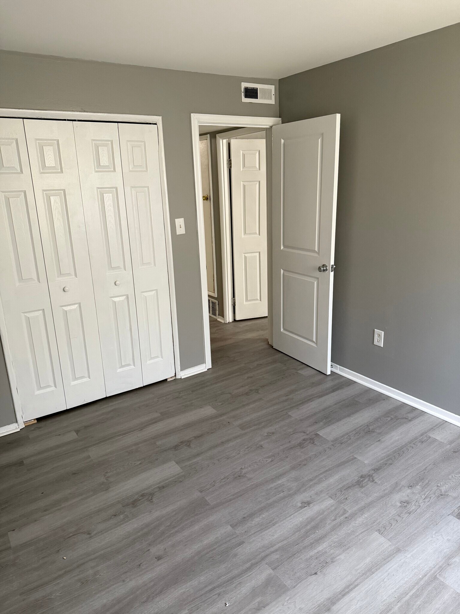 Bedroom 2 - 582 Wilson Bridge Dr