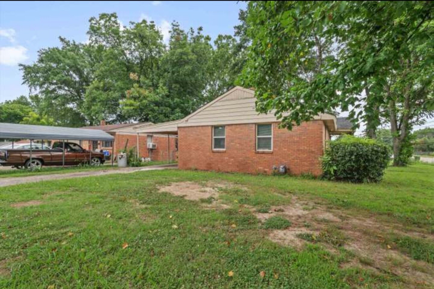 Building Photo - 2314 Pendleton St