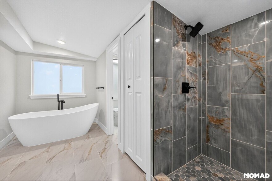 Building Photo - 1615 W Mulberry St