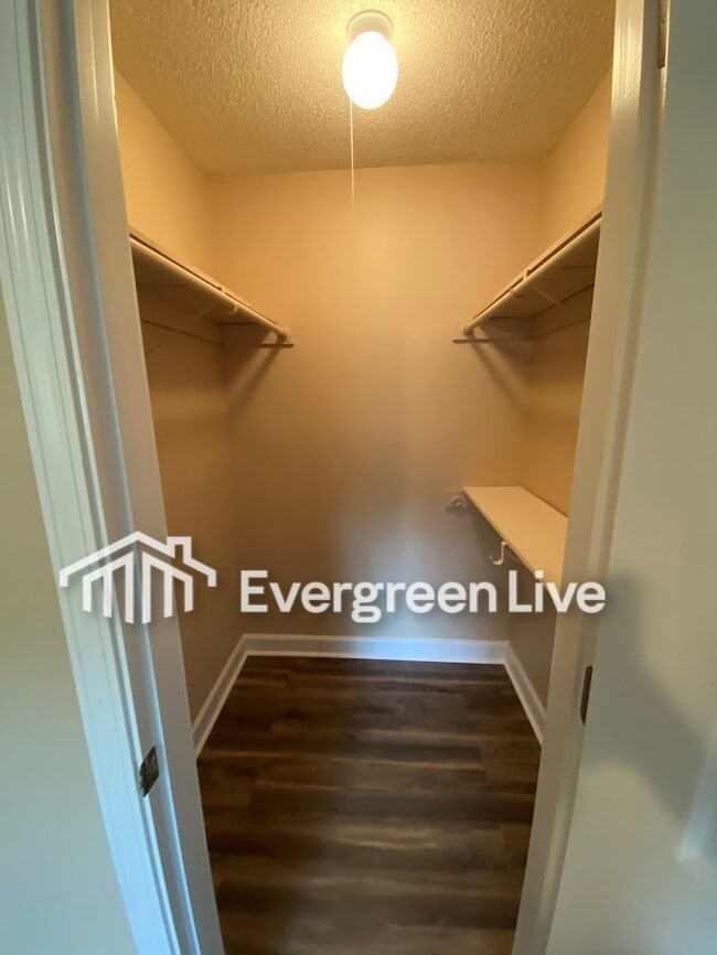 Building Photo - 56 Assana Ct